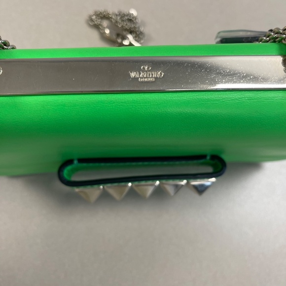 Valentino Garavani Va Va Voom Rockstud Clutch Shoulder Bag-Neon Green - Preowned - Picture 8 of 16